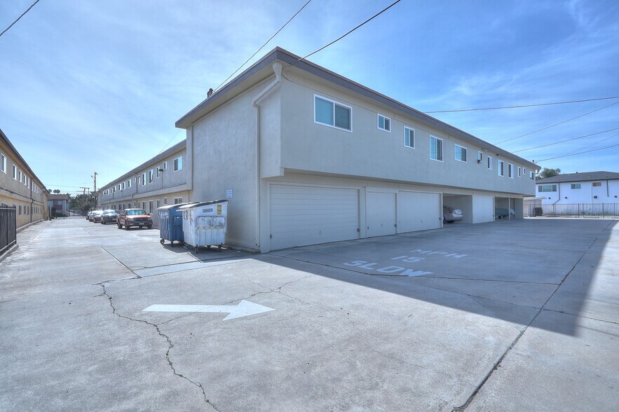 More Photos Of 561 Park Way, Chula Vista Apartments For Sale