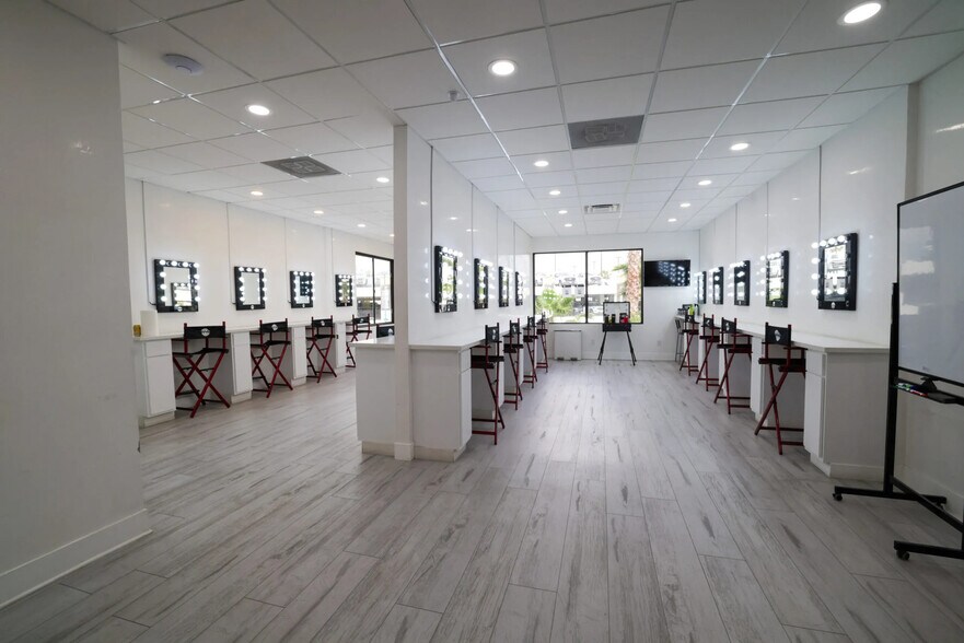 More Photos Of , North Hollywood Unknown For Sale