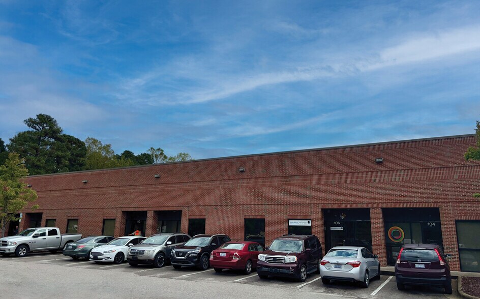 More Photos Of 100-118 Kitty Hawk Dr, Morrisville Showroom For Lease