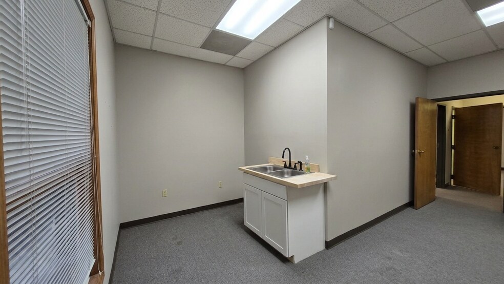 More Photos Of 31-33 Murray Guard Dr, Jackson Office For Lease