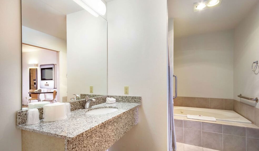 More Photos Of 20 Swenson Way, Dillon Hotel For Sale