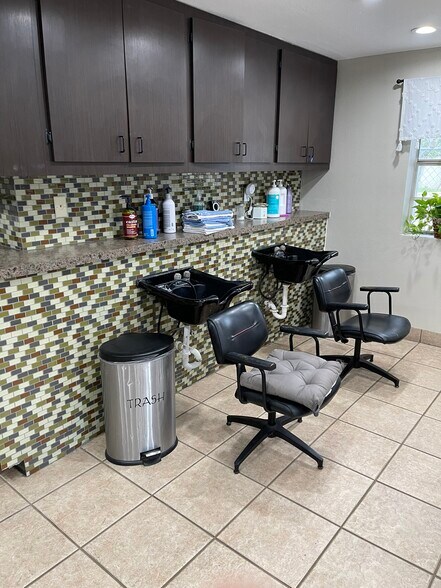 More Photos Of 2526 Hillcrest Ln, Grand Prairie Freestanding For Sale