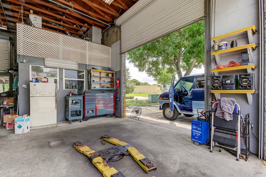 More Photos Of 600 Saint Petersburg Dr E, Oldsmar Auto Repair For Sale