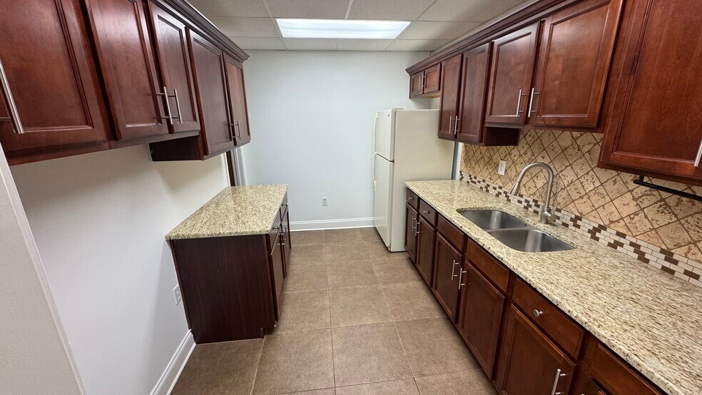 More Photos Of 6065 Parkway North Dr, Cumming Distribution For Sale