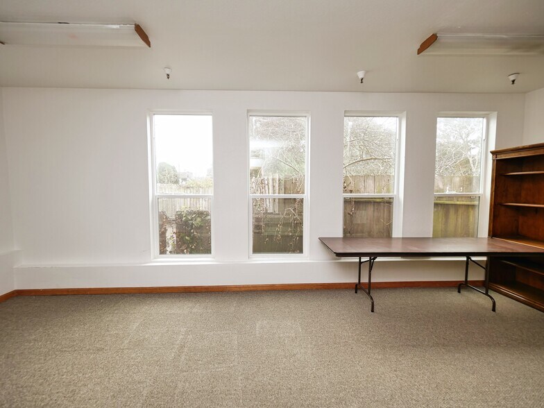 More Photos Of 1927-1929 Taraval St, San Francisco Apartments For Lease