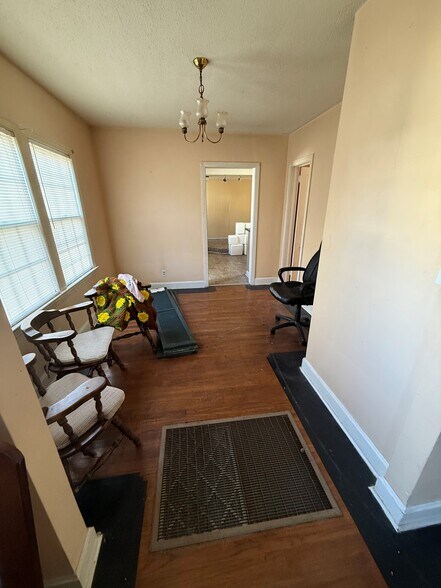 More Photos Of 317 Longwood Dr SW, Huntsville Office Residential For Sale
