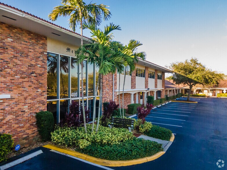 More Photos Of 4100 S Hospital Dr, Plantation Medical For Sale