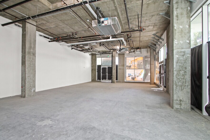 More Photos Of 1550 Lincoln Blvd, Santa Monica Apartments For Lease