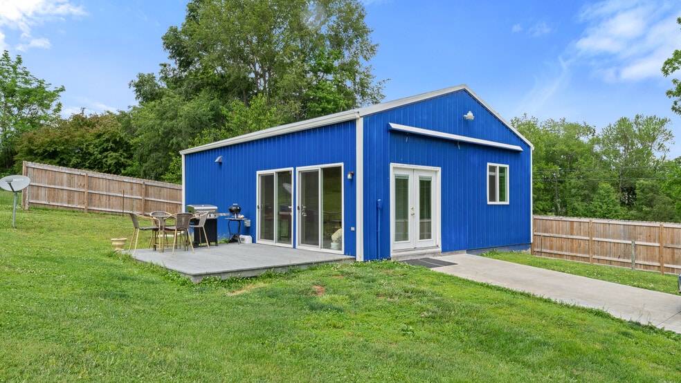 More Photos Of 119 Standish St, Salem Hospitality For Sale