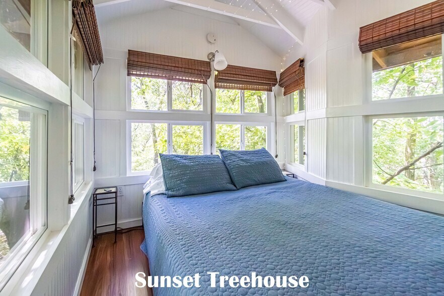 More Photos Of 1185 Highway H Hwy, Hermann Hospitality For Sale