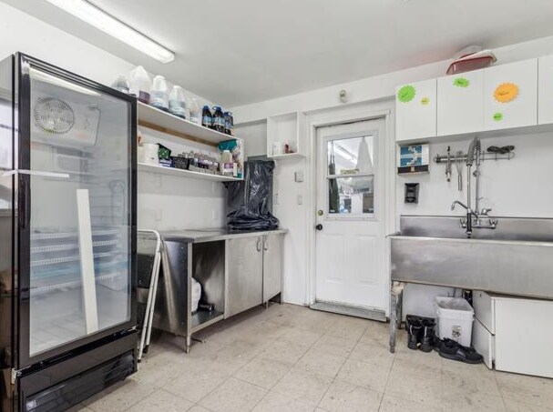 More Photos Of 1195 Boul Maloney E, Gatineau Freestanding For Sale