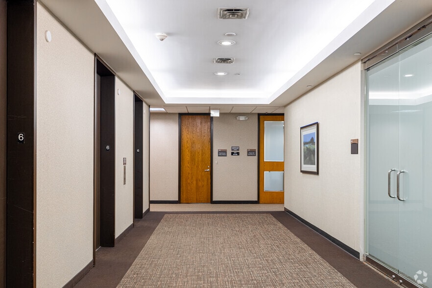 More Photos Of 7501 Boulder View Dr, North Chesterfield Unknown For Lease