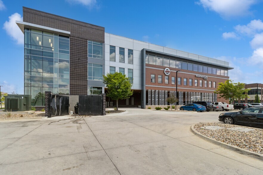 More Photos Of 1465 SW Park Square Dr, Ankeny Office For Lease