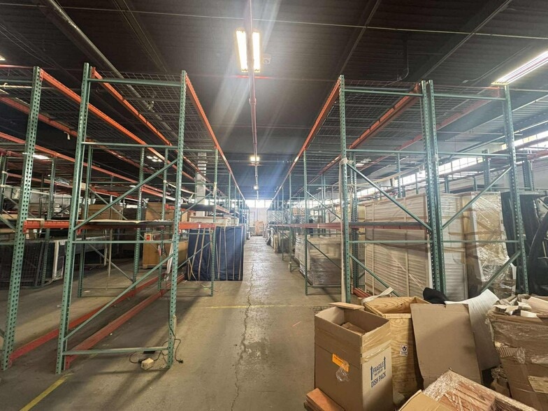 More Photos Of 58-54 59th St, Maspeth Warehouse For Lease
