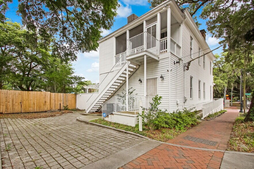 More Photos Of 422 W 43rd St, Savannah Storefront Retail Office For Sale
