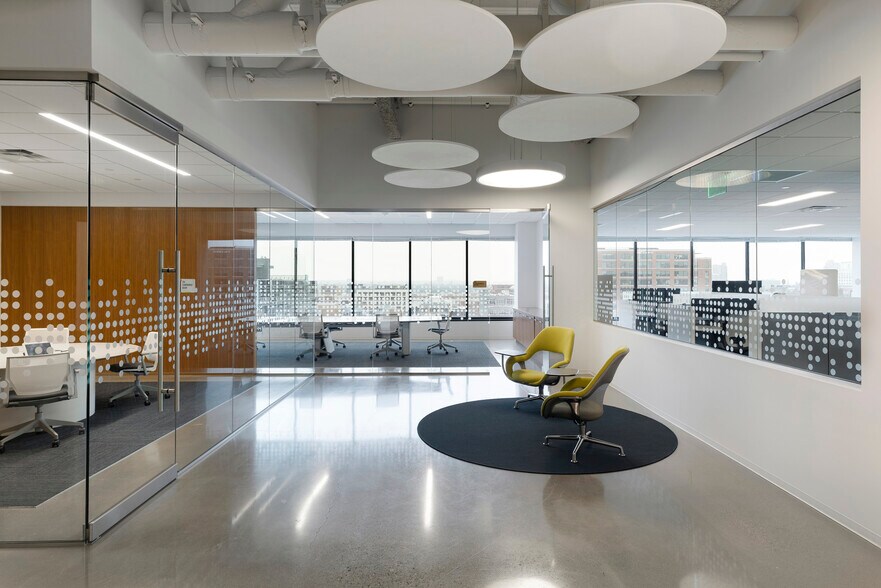 More Photos Of 500 N 5th St, Minneapolis Office For Lease