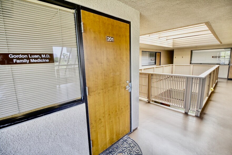 More Photos Of 735 E Ohio Ave, Escondido Medical For Lease