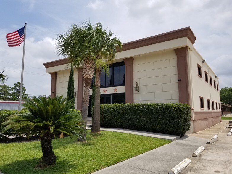 More Photos Of 302 N Houston Ave, Humble Office For Lease