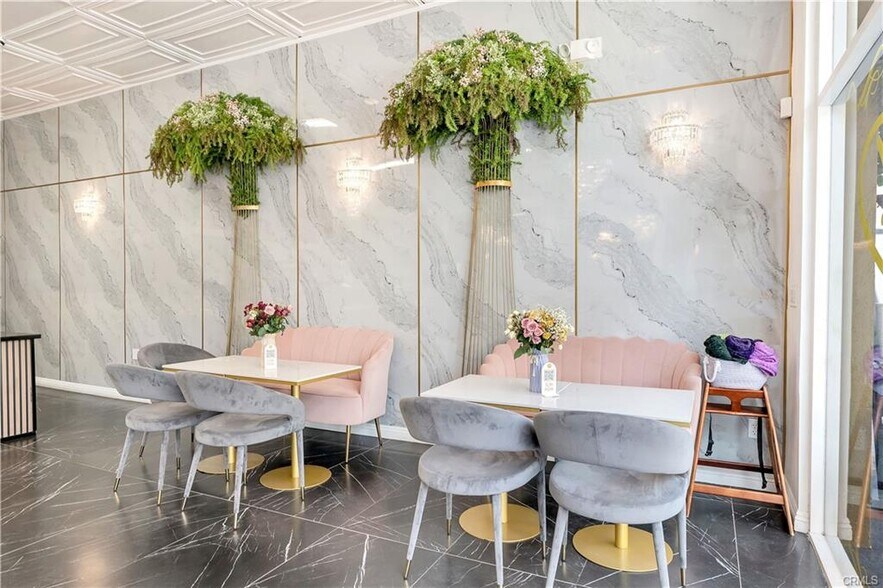 More Photos Of 12914-12950 Ventura Blvd, Studio City Unknown For Lease