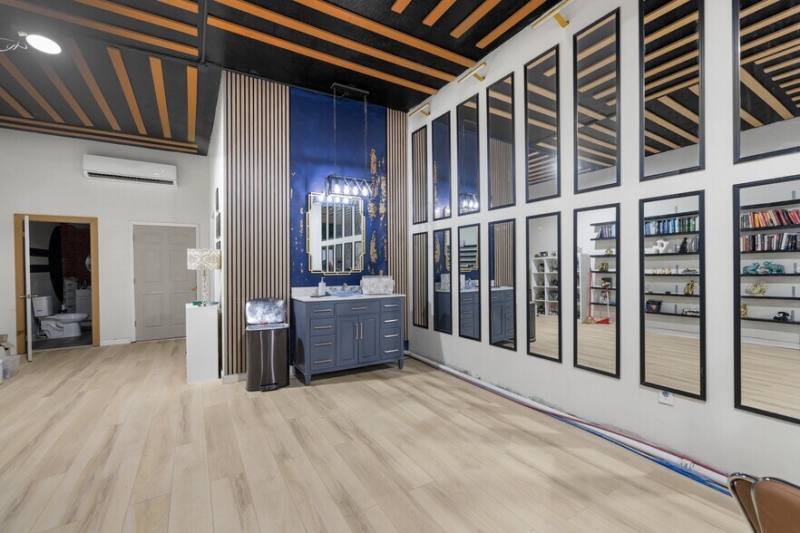 More Photos Of 144 E Broadway, Newport Storefront Retail Office For Sale