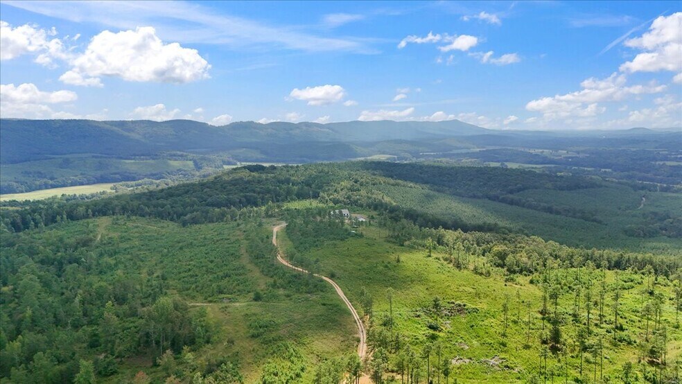 More Photos Of 664 Wiggins Rd, Lyerly Land For Sale