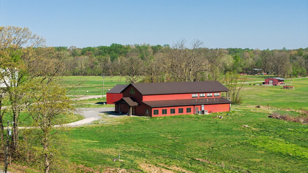 More Photos Of 11001 State Rte N, Scott City Specialty For Sale