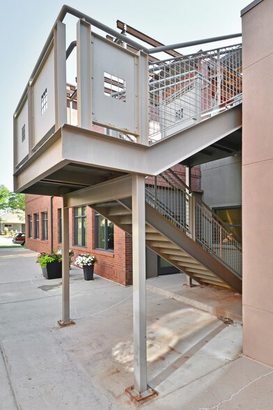 More Photos Of 2344 Spruce St, Boulder Office For Lease