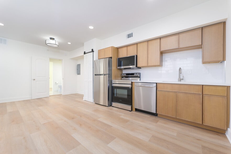 More Photos Of 1628 Walnut St, Jacksonville Multifamily For Sale