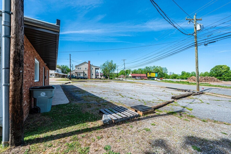 More Photos Of 304 Virginia St SW, Lenoir Storefront Retail Office For Sale