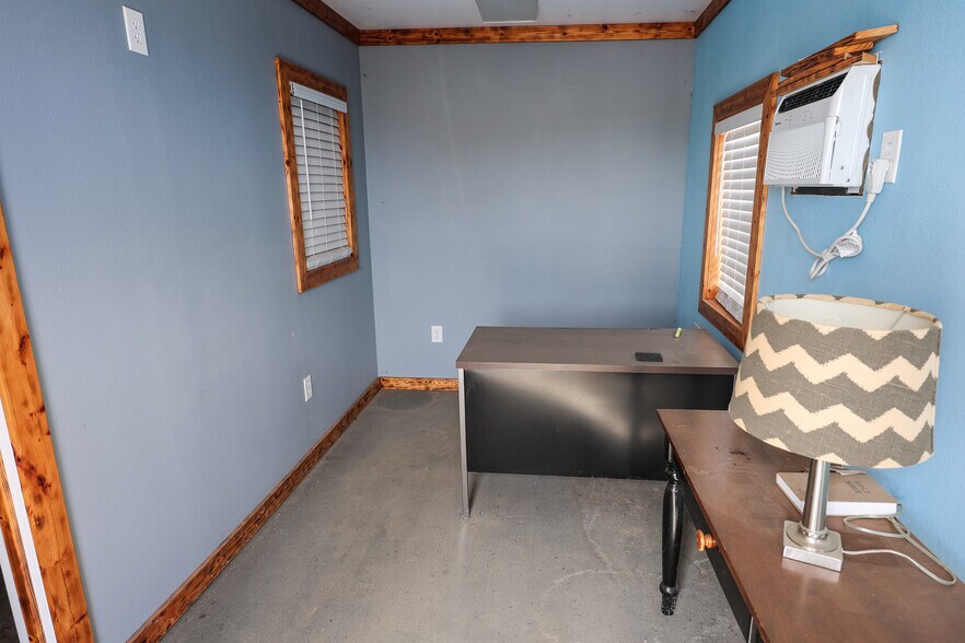 More Photos Of 2617 US Highway 79 N, Carthage Industrial For Sale