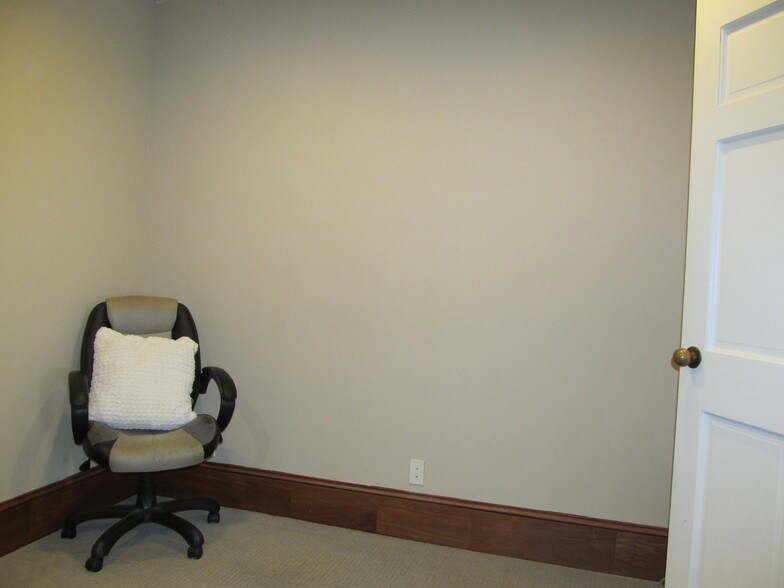 More Photos Of 1934 N Druid Hills Rd NE, Atlanta Office For Sale