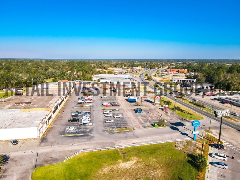 More Photos Of 6570 Caroline St, Milton Unknown For Lease