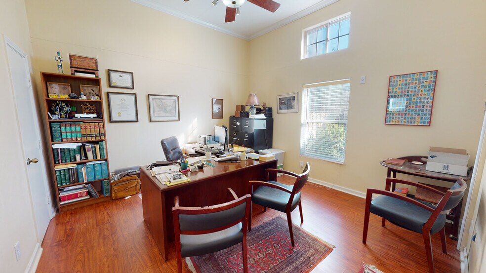 More Photos Of 1607 E 7th St, Austin Office For Sale
