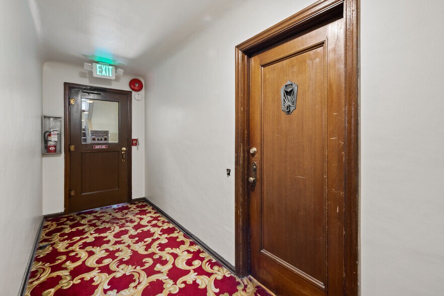 More Photos Of , Seattle Multifamily For Sale