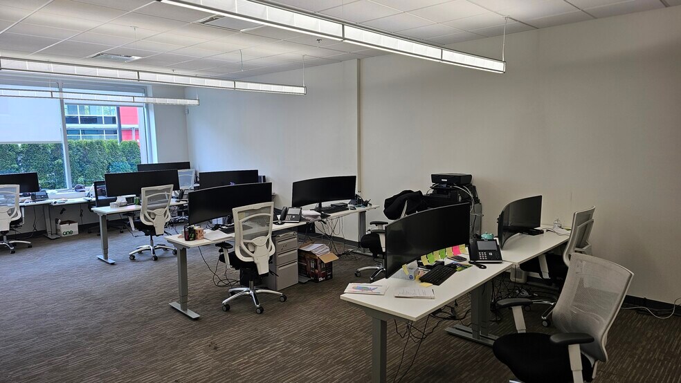 More Photos Of 8047 199th St, Langley Office For Sale