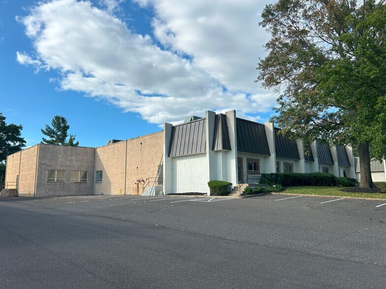 More Photos Of 1803 Underwood Blvd, Delran Warehouse For Sale