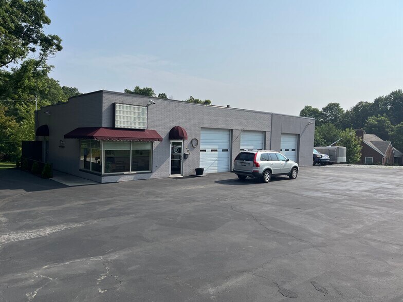 More Photos Of 604 Wallace Run Rd, Beaver Falls Convenience Store For Sale