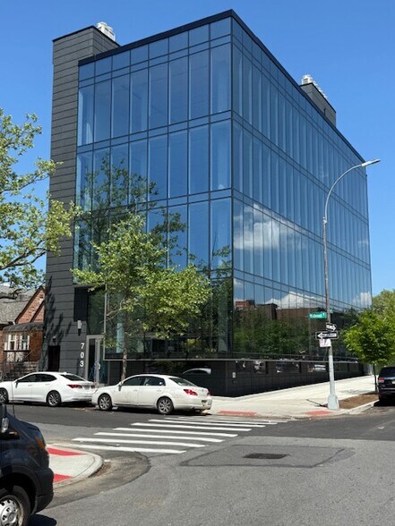 More Photos Of 510 Troy Ave, Brooklyn Medical For Lease