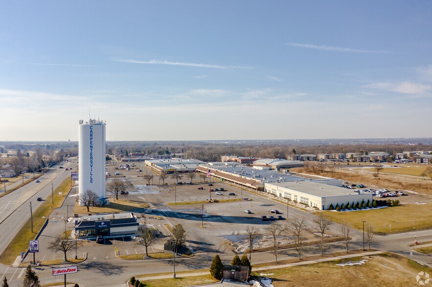 More Photos Of 150 S Kennedy Dr, Carpentersville Unknown For Lease