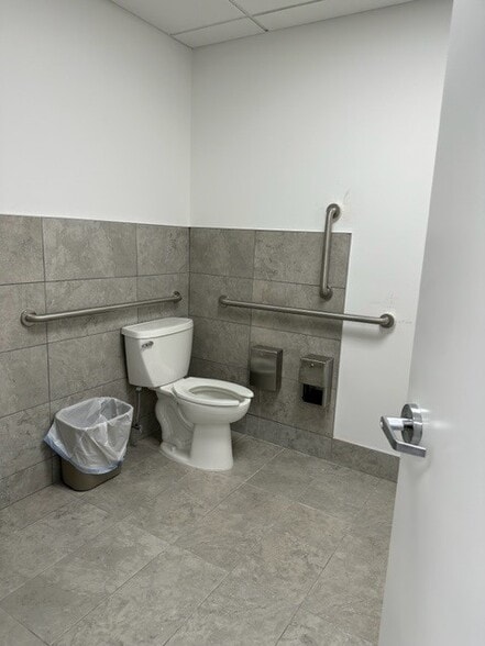 More Photos Of 81-83 E Main St, Elmsford Storefront Retail Office For Lease