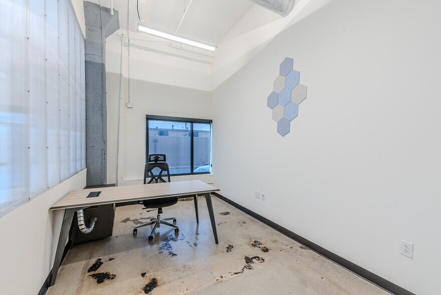 More Photos Of 1601 Magoffin Ave, El Paso Office Residential For Lease