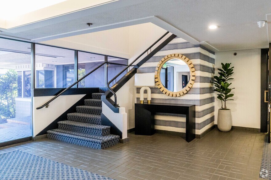 More Photos Of 851 Irwin St, San Rafael Office For Sale