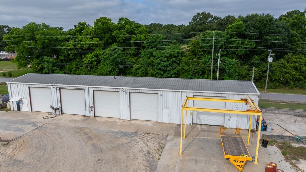 More Photos Of 565 Thomas St, Camilla Industrial For Sale