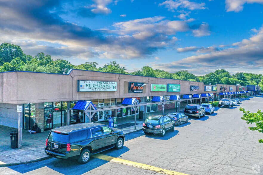 More Photos Of 6105-6241 South Blvd, Charlotte Storefront For Lease