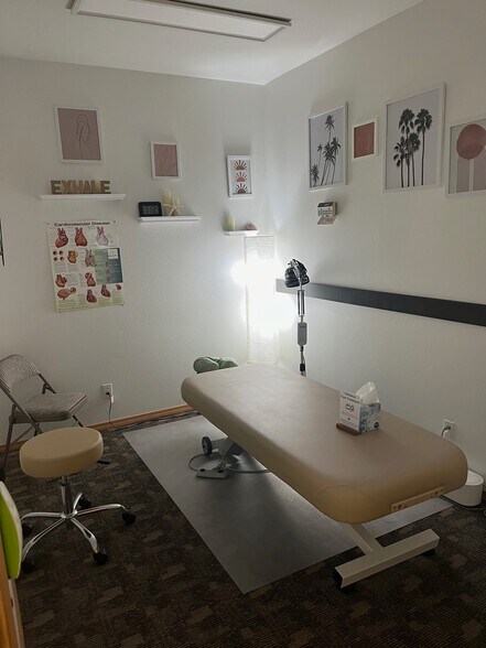 More Photos Of 8390 W Gage Blvd, Kennewick Office For Lease