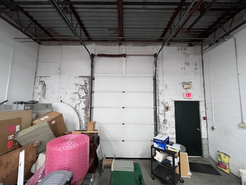 More Photos Of 50 Parker St, Newburyport Manufacturing For Lease