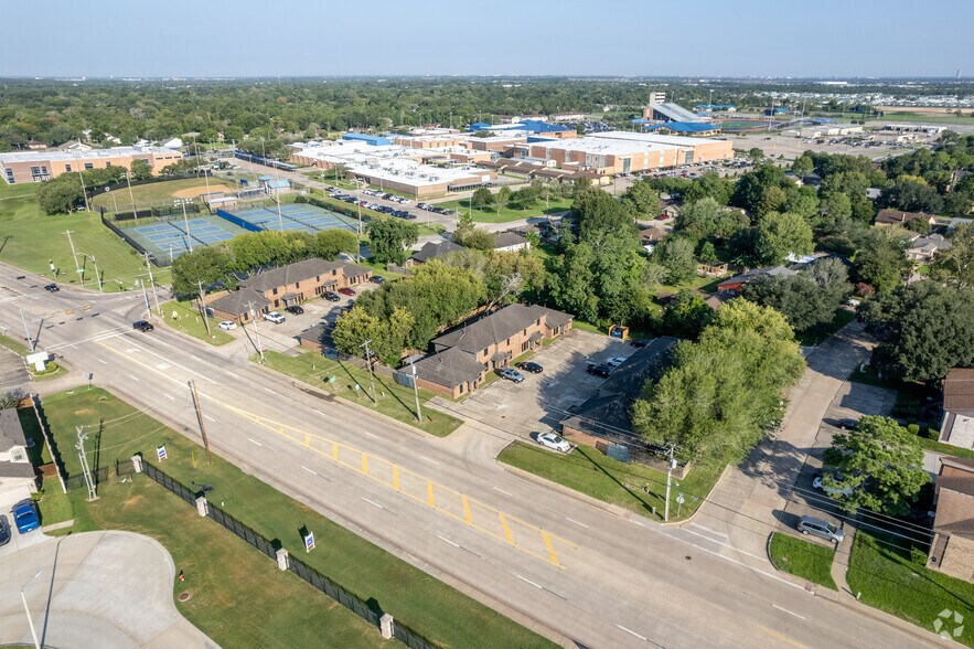 More Photos Of 5301 FM 517 Rd E, Dickinson Apartments For Sale