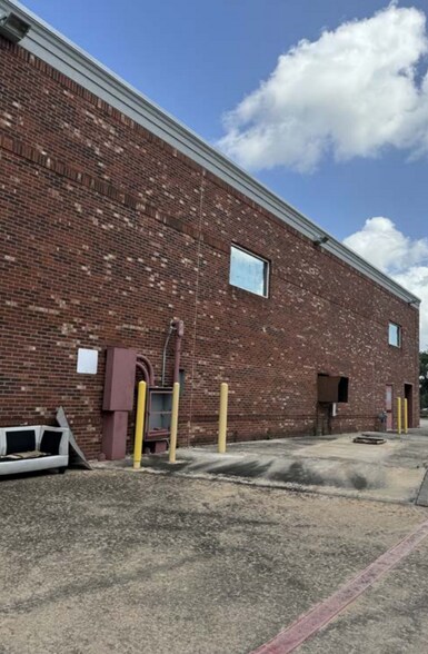 More Photos Of 2106 Rayford Rd, Spring Drugstore For Lease