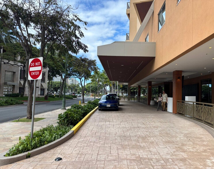 More Photos Of 2080 Kalakaua Ave, Honolulu Hotel For Sale