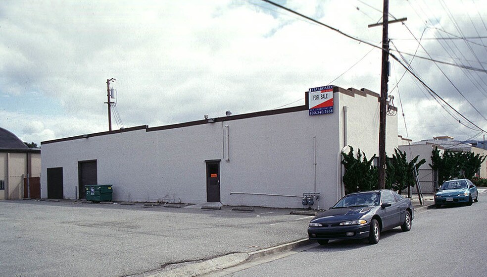 More Photos Of 947 Washington St, San Carlos Warehouse For Lease